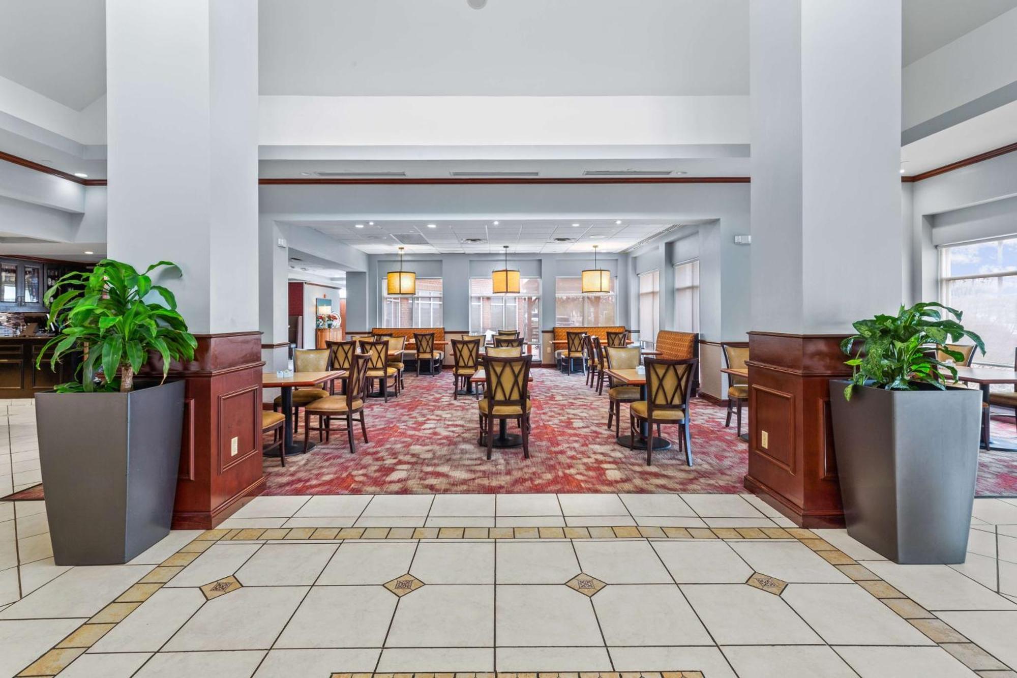 Hilton Garden Inn Starkville Exterior photo