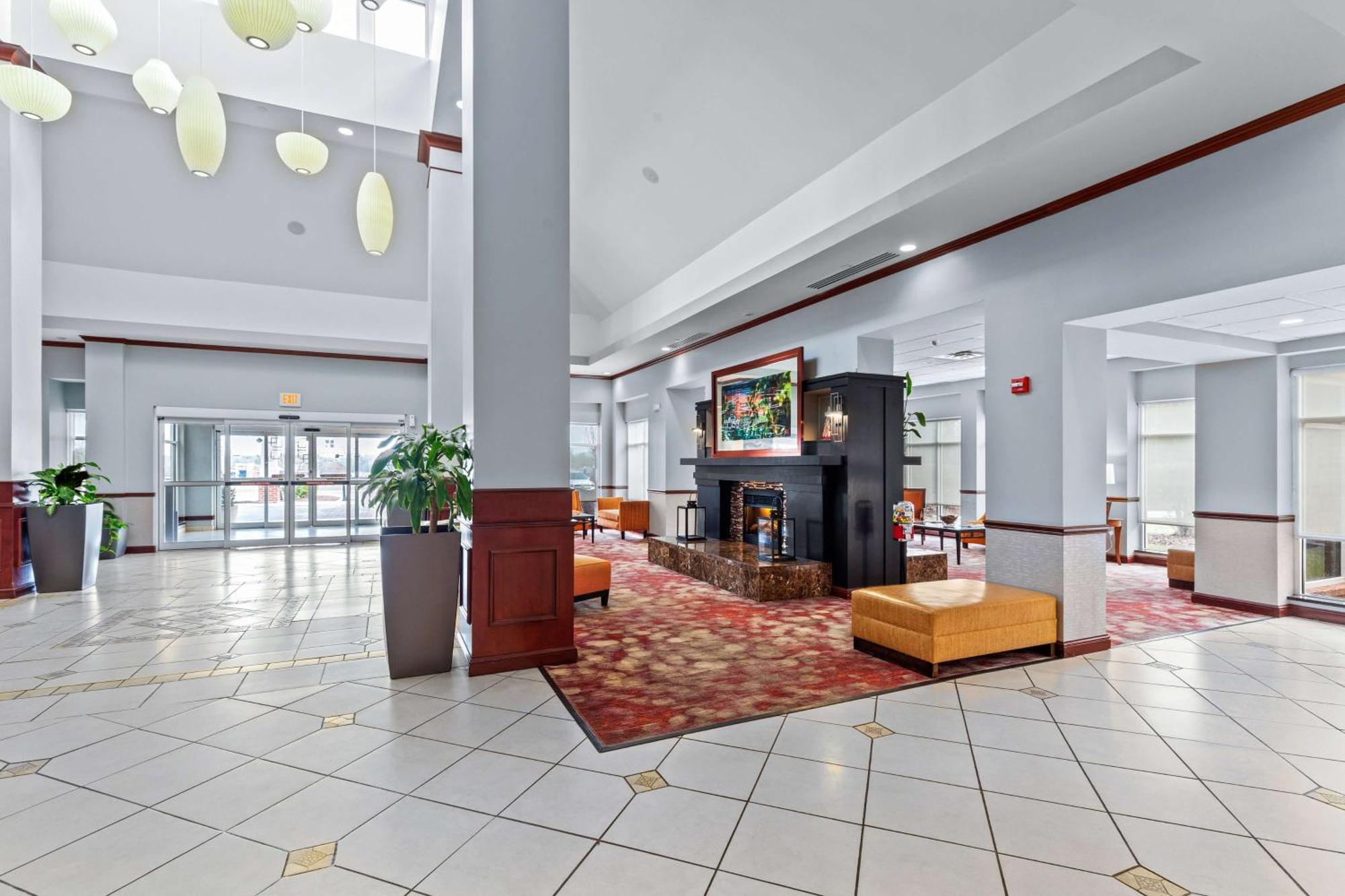 Hilton Garden Inn Starkville Exterior photo