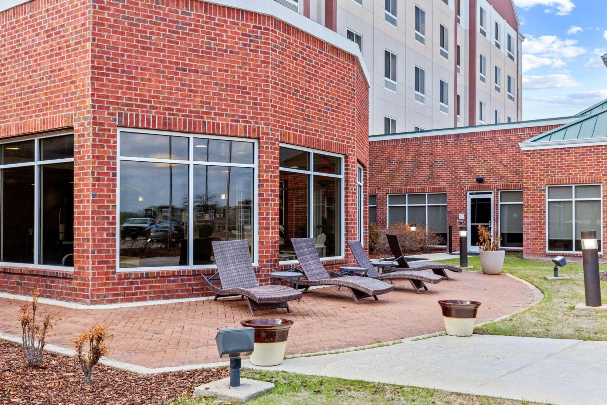 Hilton Garden Inn Starkville Exterior photo