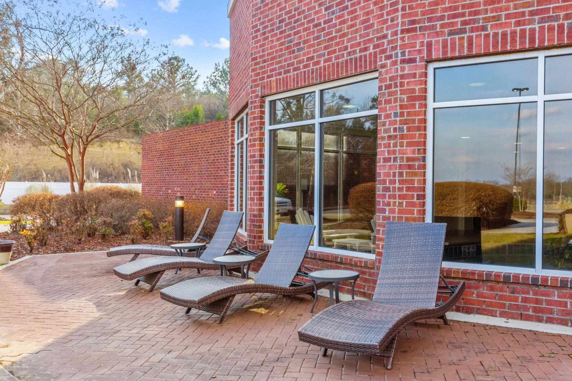 Hilton Garden Inn Starkville Exterior photo